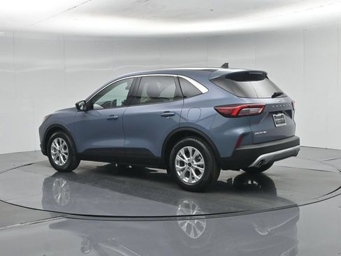 Used 2023 Ford Escape Active FWD image 7