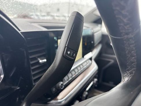 Used 2025 Chevrolet Silverado 1500 LT image 28