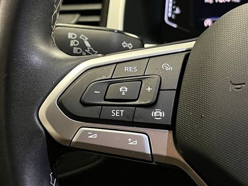 Used 2022 Volkswagen Atlas Cross Sport SE image 27