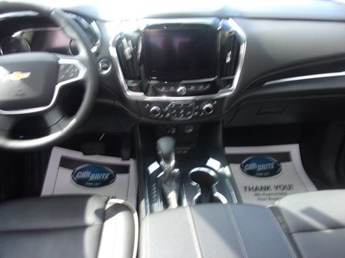 Used 2023 Chevrolet Traverse Premier AWD/4WD image 18