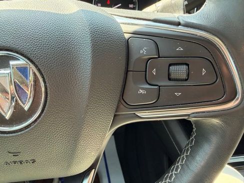 Used 2021 Buick Envision Avenir w/ Technology Package II FWD image 12