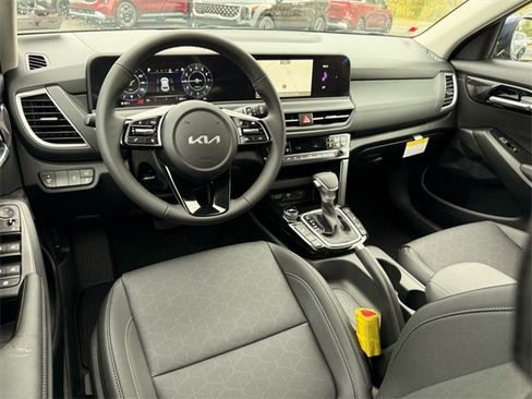 New 2026 Kia Seltos EX image 5