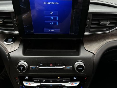 Used 2020 Ford Explorer Platinum AWD/4WD image 19