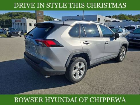 Used 2021 Toyota RAV4 XLE image 5