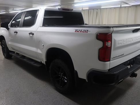 Used 2019 Chevrolet Silverado 1500 Custom Trail Boss AWD/4WD image 5