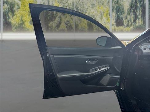 Used 2021 Nissan Sentra SV FWD image 18