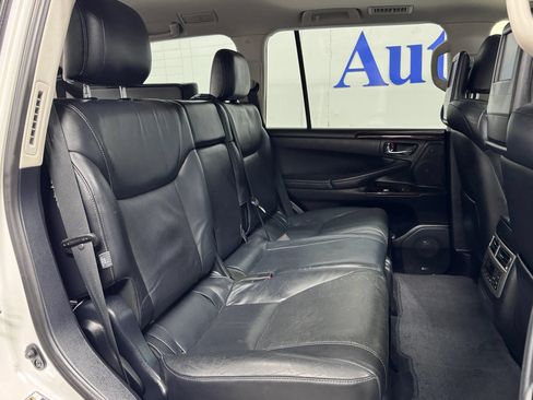 Used 2015 Lexus LX 570 4WD image 27