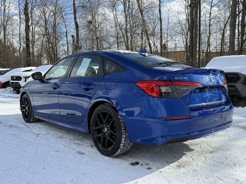 Used 2023 Honda Civic Sport image 8