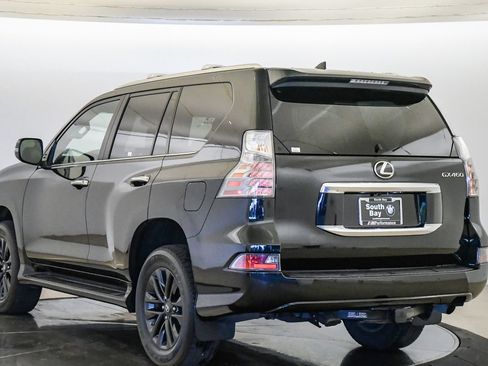 Used 2023 Lexus GX 460 Premium w/ Premium Package AWD/4WD image 2