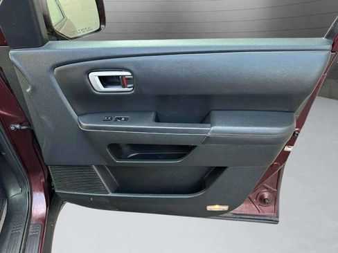 Used 2011 Honda Pilot Touring image 37