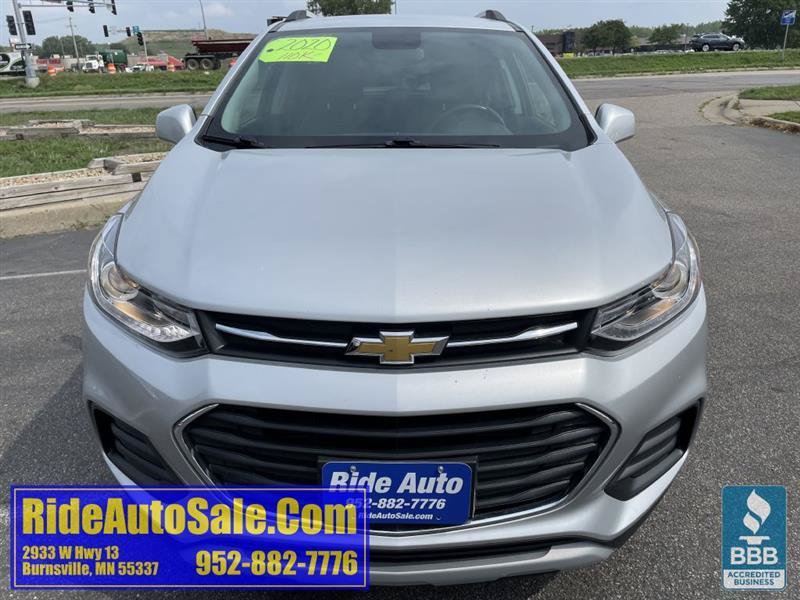 Used 2020 Chevrolet Trax LT w/ LT Convenience Package FWD image 2