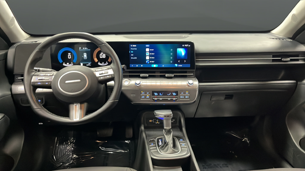 Used 2025 Hyundai Kona SEL AWD/4WD image 11