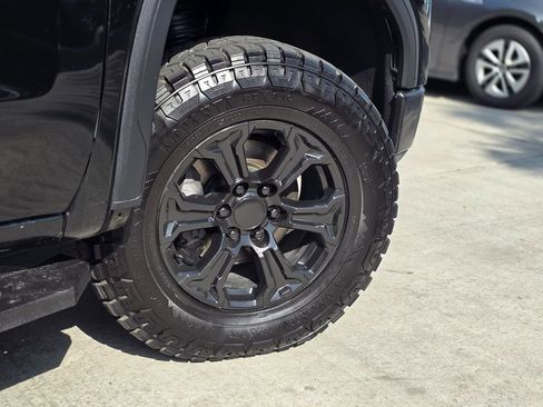 Used 2021 GMC Sierra 1500 SLT image 14