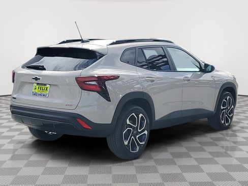 New 2026 Chevrolet Trax RS w/ Driver Confidence Package FWD image 4