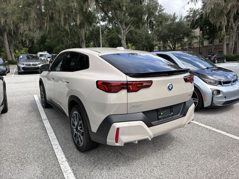 Used 2026 BMW X2 xDrive28i AWD/4WD image 3