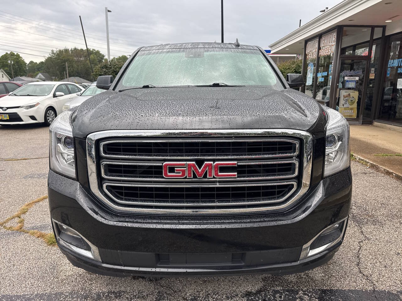 Used 2016 GMC Yukon XL SLT w/ Open Road Package AWD/4WD image 3