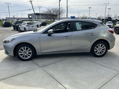 Used 2016 MAZDA MAZDA3 i Sport w/ Preferred Equipment Package image 4