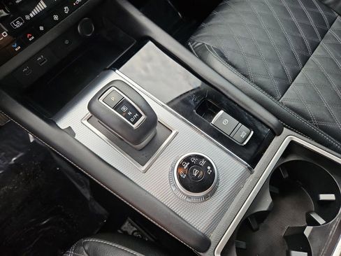 Used 2022 Mitsubishi Outlander SEL image 27