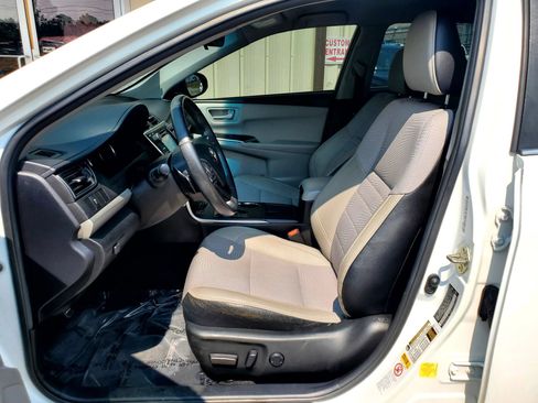 Used 2017 Toyota Camry SE FWD image 26