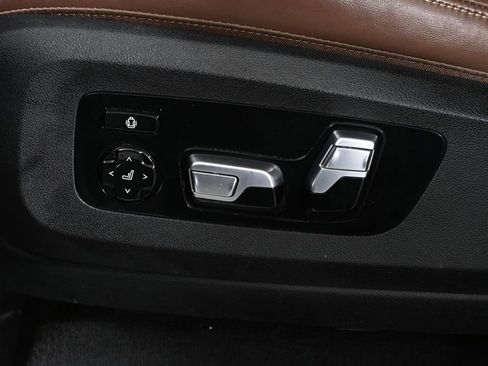 Used 2021 BMW X6 xDrive40i w/ M Sport Package AWD/4WD image 28