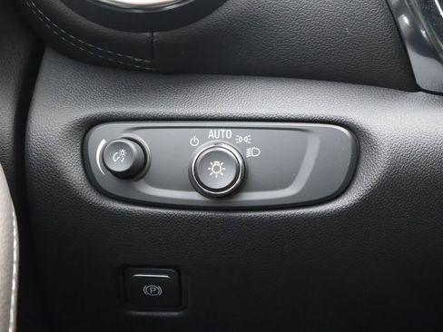 Certified 2022 Chevrolet Blazer LT w/ Sound & Technology Package image 37