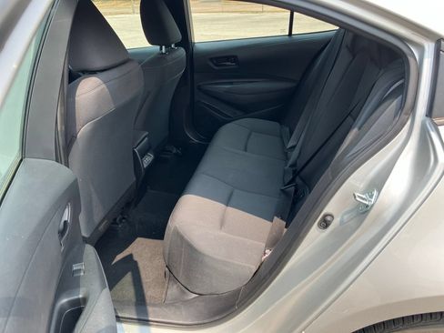 Used 2025 Toyota Corolla LE FWD image 8