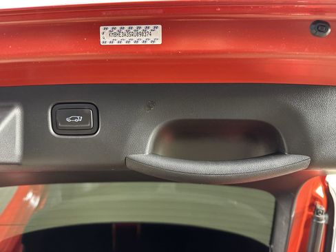 Used 2024 Hyundai Kona Limited image 34