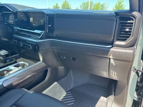 Used 2025 Chevrolet Silverado 1500 LTZ w/ LTZ Premium Package AWD/4WD image 23