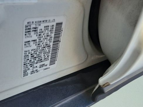 Used 2016 Nissan Rogue S image 29