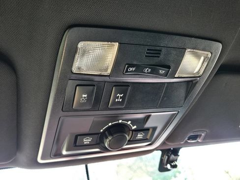 Used 2017 Toyota Tacoma TRD Off-Road image 27