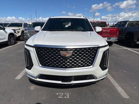 Used 2025 Cadillac Escalade Premium Luxury w/ Touring Package image 3