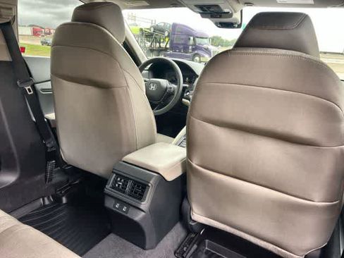 Used 2025 Honda Accord SE image 13