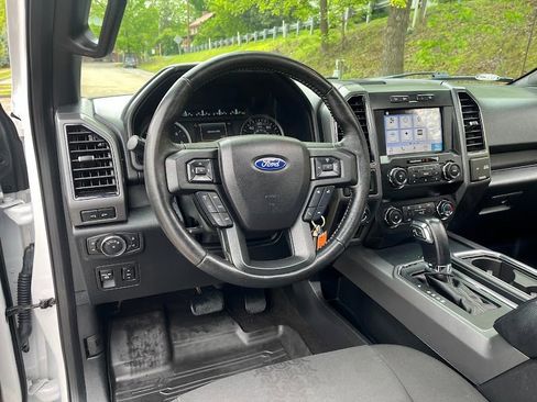 Used 2019 Ford F150 XLT w/ Equipment Group 302A Luxury AWD/4WD image 10