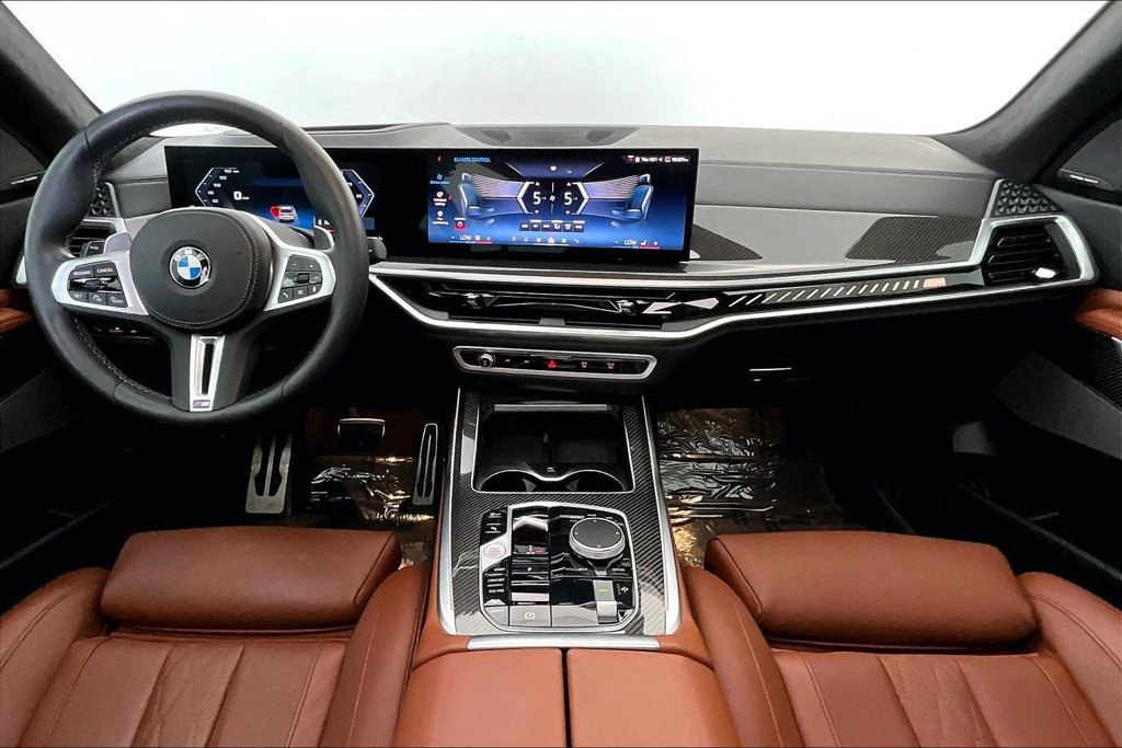 Used 2024 BMW X7 M60i AWD/4WD image 18