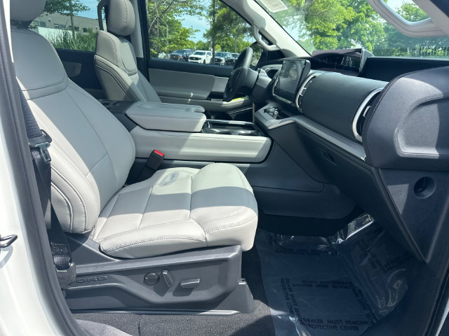 New 2026 Ford Expedition Active RWD image 15