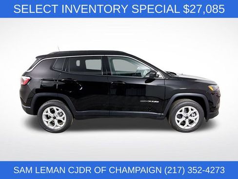 New 2026 Jeep Compass Latitude image 8