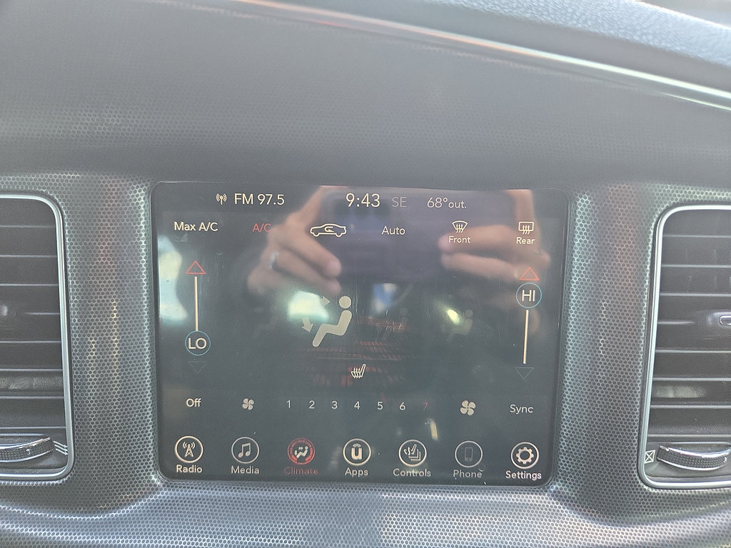 Used 2017 Dodge Charger SXT RWD image 14