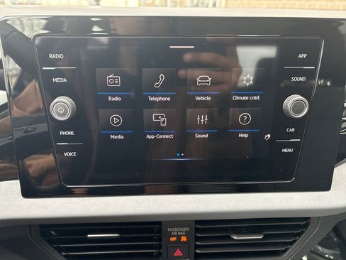 New 2026 Volkswagen Jetta SE FWD image 14
