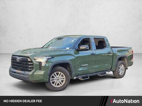 Used 2022 Toyota Tundra SR5 w/ SR5 Convenience Package AWD/4WD image 1