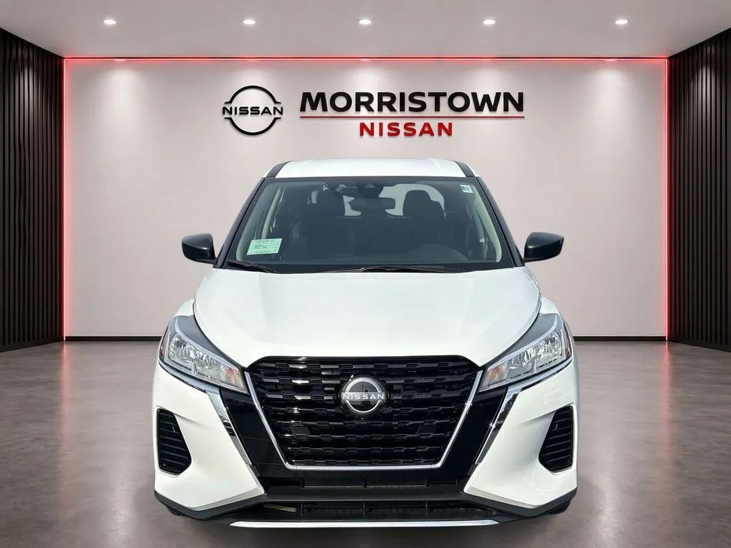 Used 2025 Nissan Kicks Play S FWD image 9