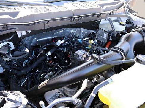 Used 2025 Ford F150 XLT w/ Equipment Group 302A MID image 10