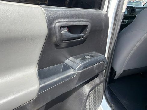 Used 2019 Toyota Tacoma SR w/ SR Convenience Package AWD/4WD image 13