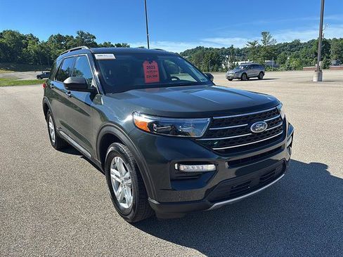 Certified 2023 Ford Explorer XLT w/ Equipment Group 202A AWD/4WD image 6