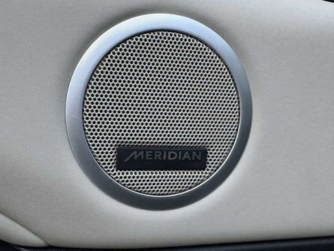 Used 2018 Land Rover Discovery SE image 51