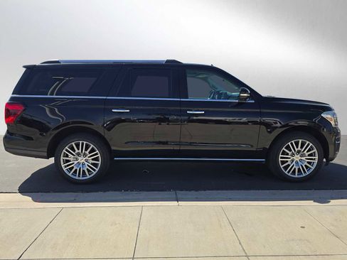 Used 2024 Ford Expedition Max Limited AWD/4WD image 2
