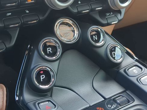 Used 2020 Aston Martin V8 Vantage Coupe image 27