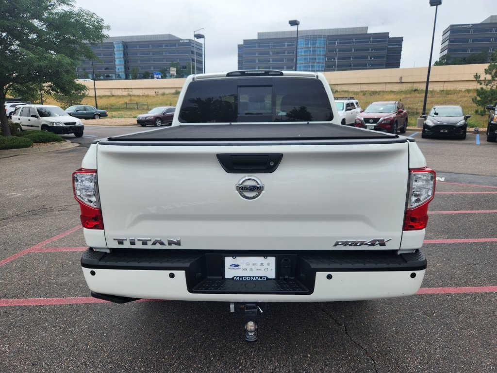 Used 2018 Nissan Titan PRO-4X w/ Pro-4x Convenience Package AWD/4WD image 4