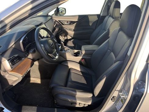 Used 2023 Subaru Outback Limited image 9