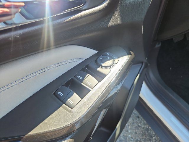 Used 2024 Chevrolet Trax LT w/ Driver Confidence Package FWD image 12
