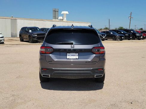 Used 2025 Honda Pilot Black Edition image 7
